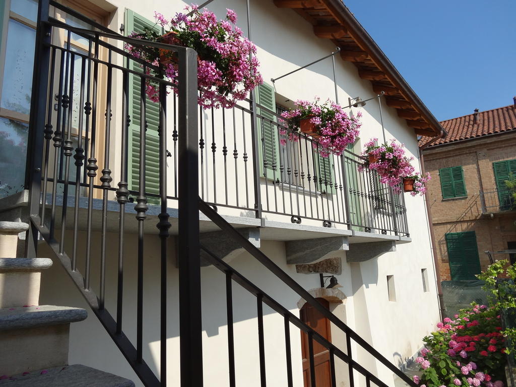 La Cascina Della Musica Bed & Breakfast คอสติจลิโอเล ดิอาสติ ภายนอก รูปภาพ